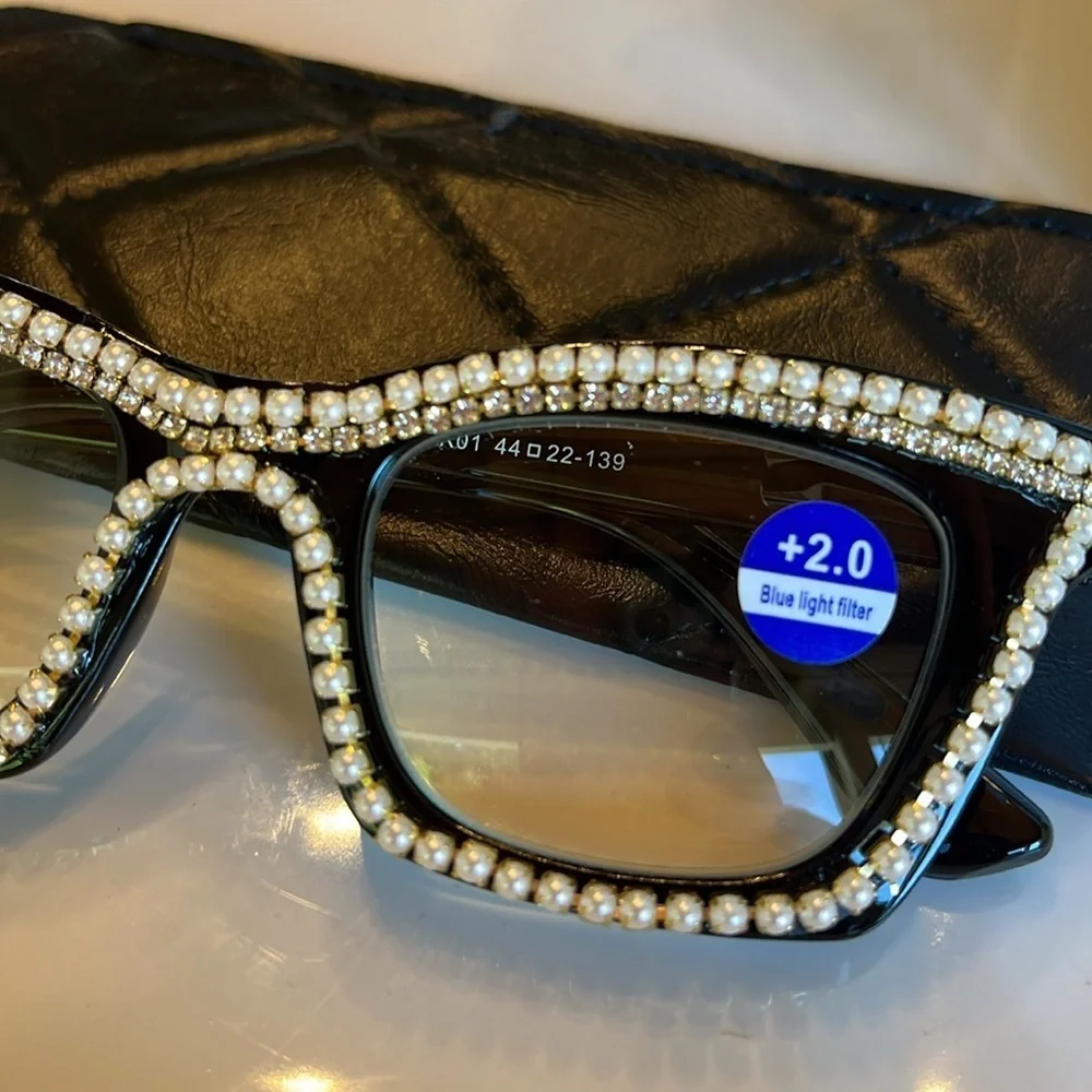 Elegant Black, Pearl & Goldtone Women's Readers 2.0